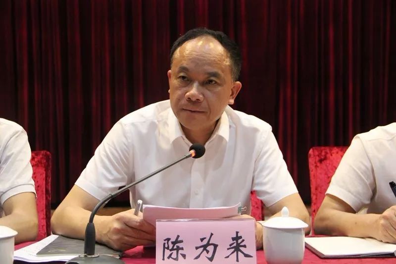 县委副书记胡长虹,浙江省疾控中心传染病防制所副所长凌峰,县委常委