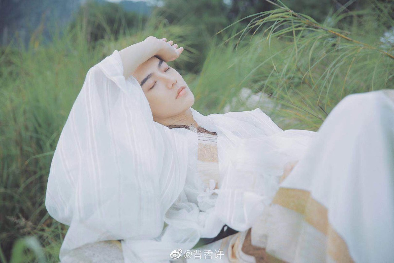 原创军训小哥神仙颜值走红网络开学季抖音又藏着多少素人帅哥