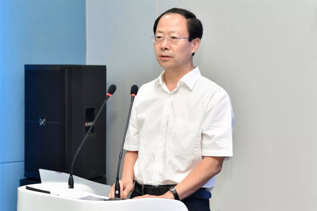 巡视员景茂,副市长,高新区党工委书记,新吴区委书记王进健,区领导匡辉