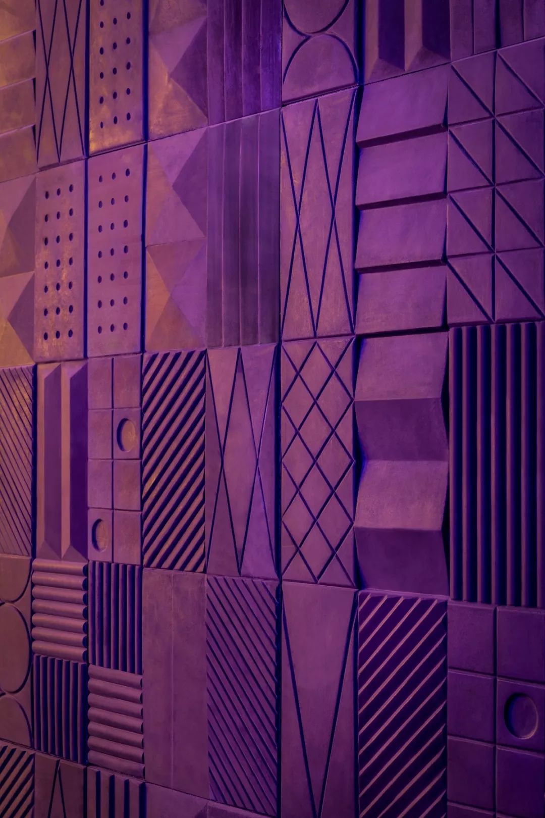 用灯光塑造沉浸式迷幻空间