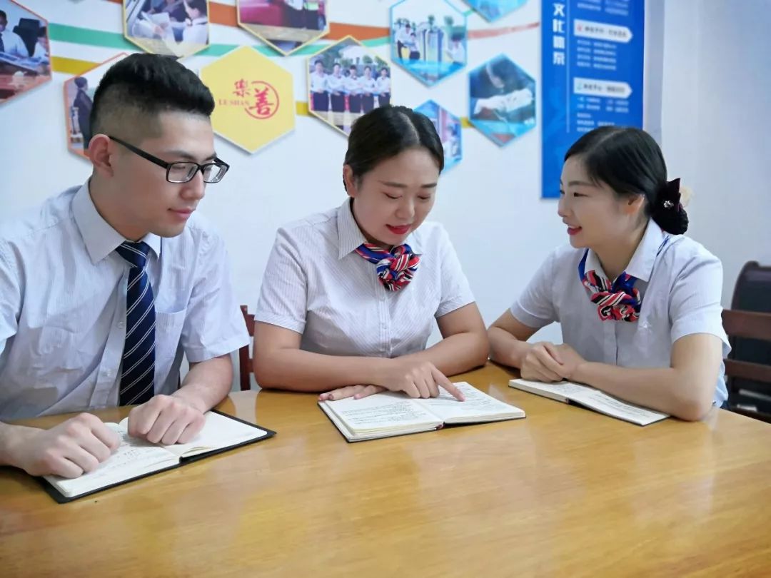 班组建设与管理对于班长李珊珊来说,是一个津津乐道的话题.