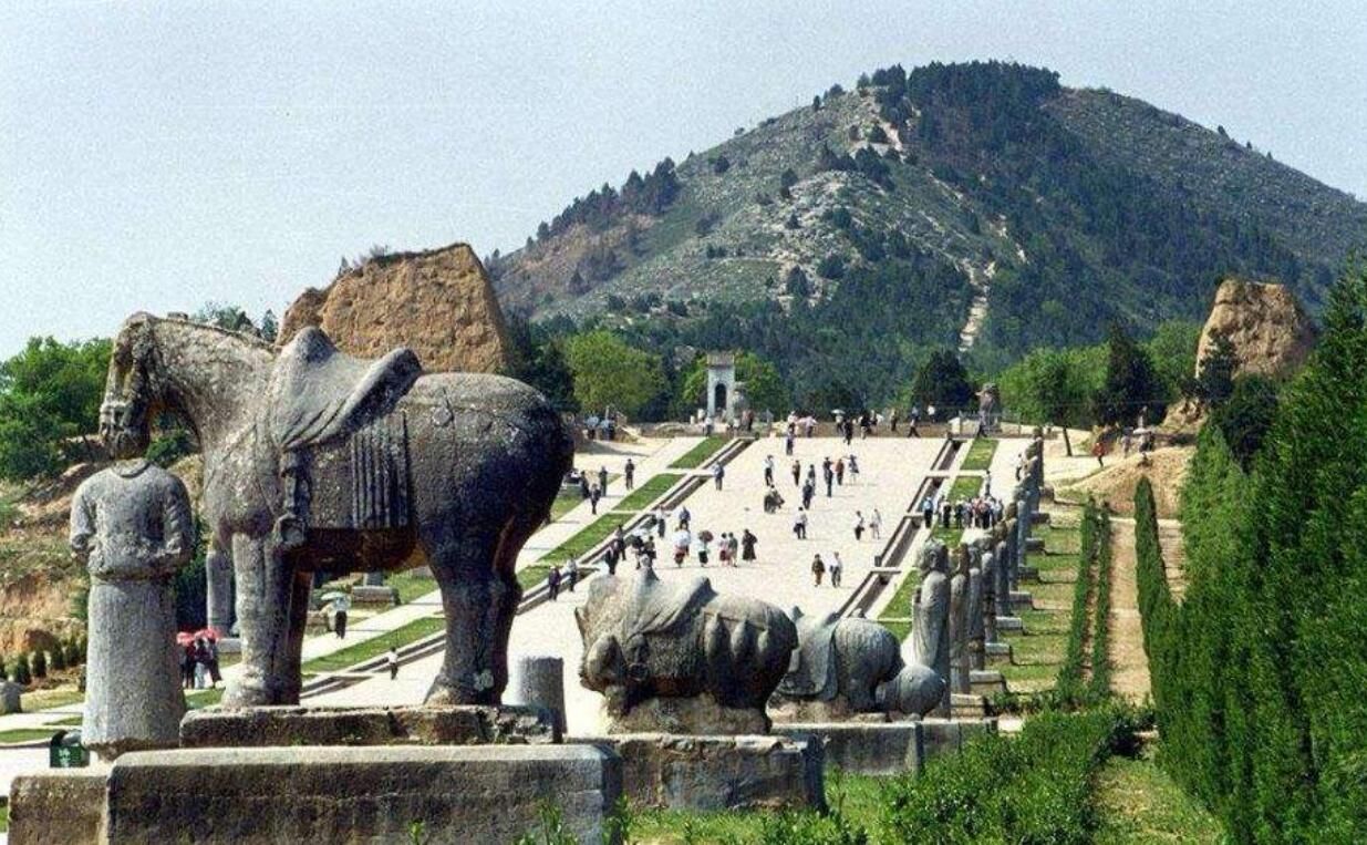 中国古代的贵族陵墓陪葬品众多到底如何防范被盗挖