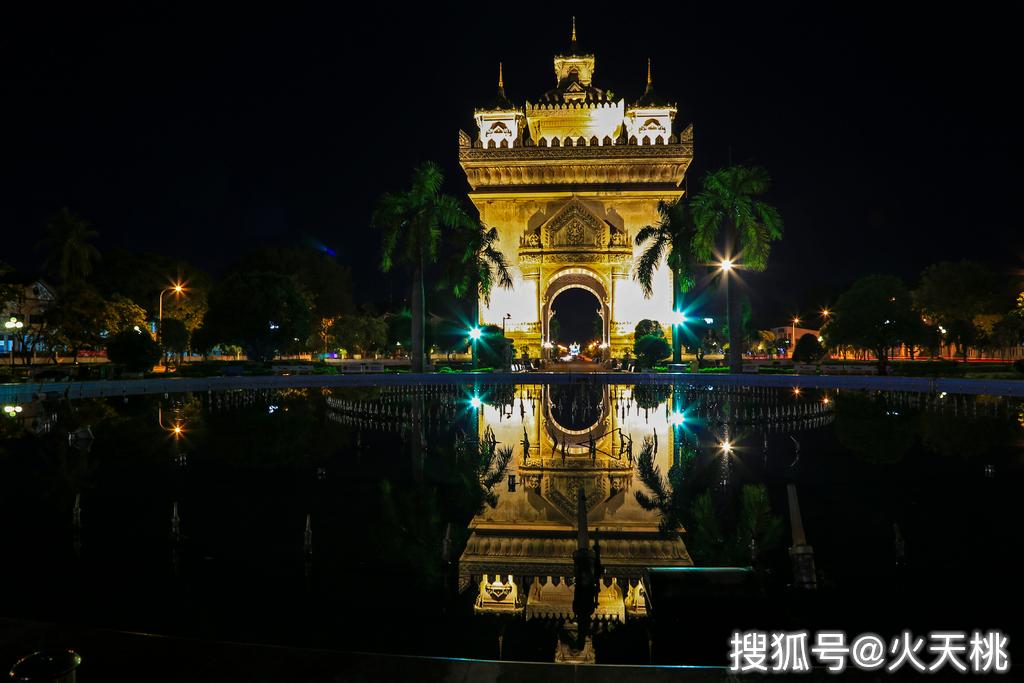 旅游在老挝万象宁静安详的月亮城