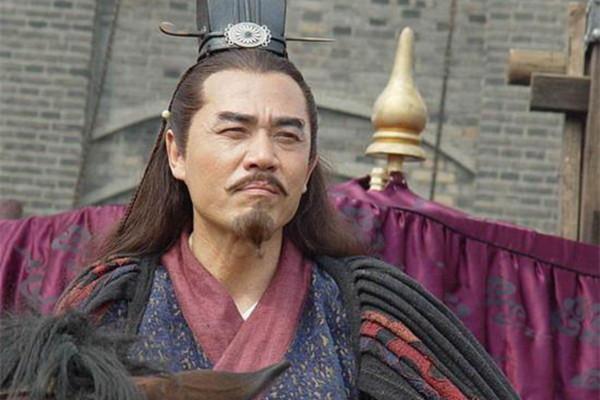 朱元璋微服私访,对着喂猪的女子微笑,马皇后得知后将她带进宫中