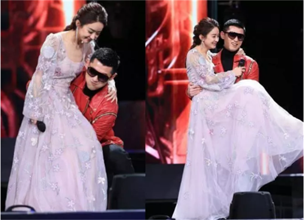 女星被公主抱瞬间杨紫太甜李沁害羞看到热巴瞬间不淡定