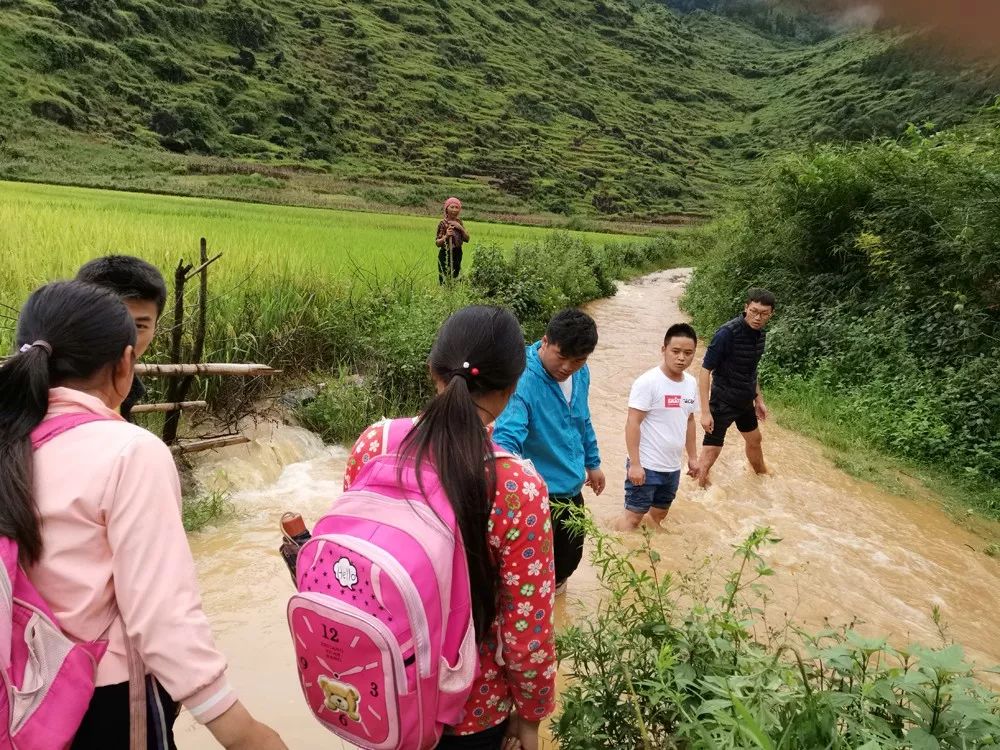 风里雨里,老师守护你!_黑支果乡