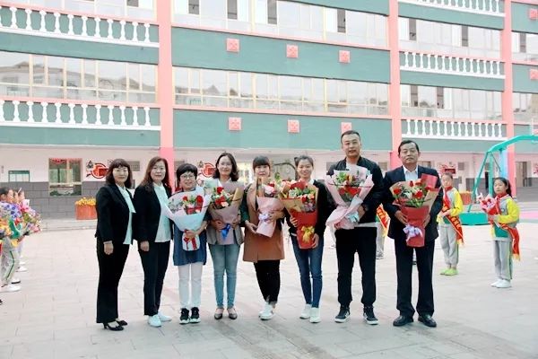 教师节岁月无声人静好初心不改追梦人包钢实验二小庆祝第35个教师节