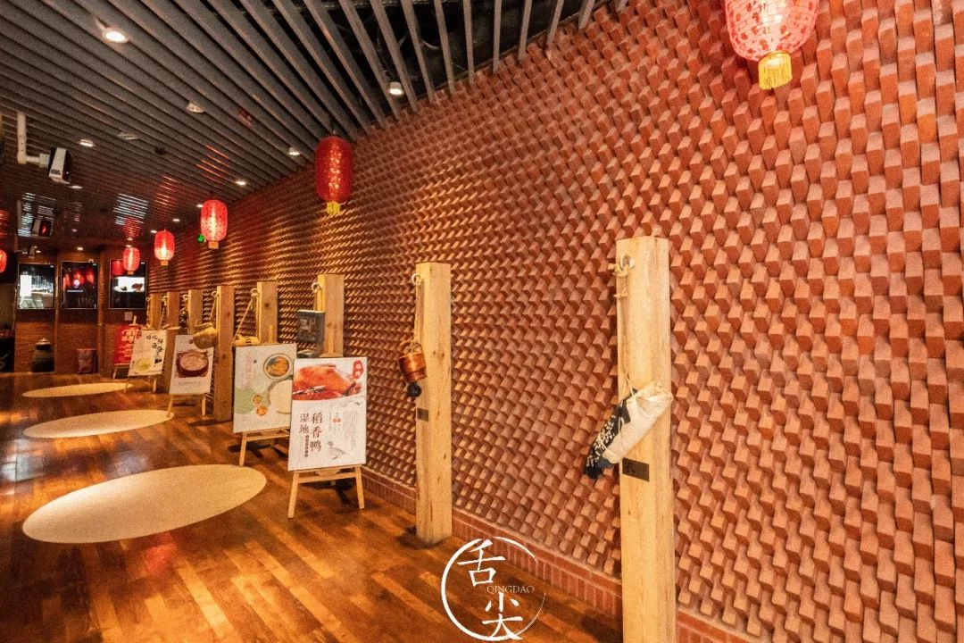 青岛这家海景餐厅,让人坐在博物馆吃饭!