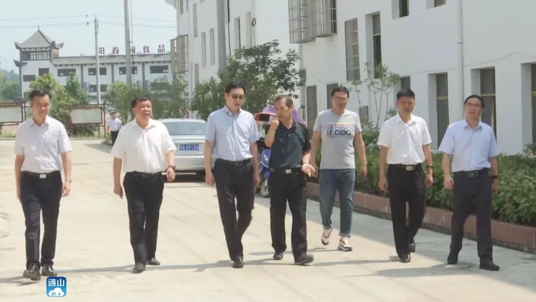 头条省纪委常委秘书长薛红文来我县调研