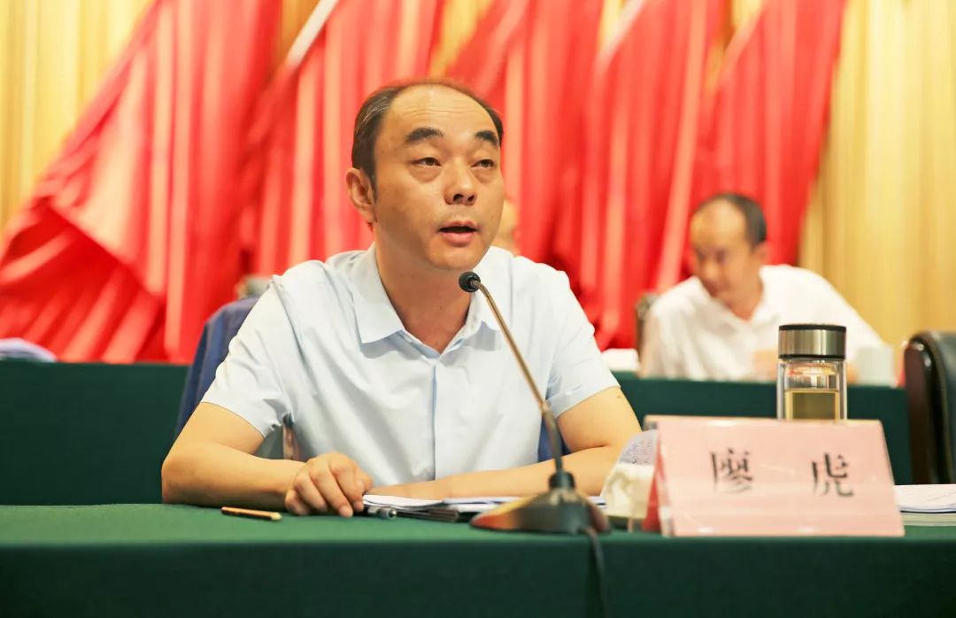 市委副书记,市长马廷贵讲话西昌教育教学取得新成效教师代表发言颁奖