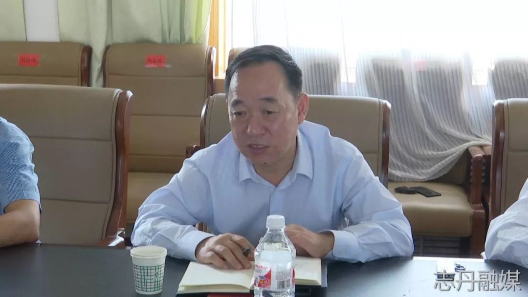 李建强看望慰问优秀教师代表和教育工作者