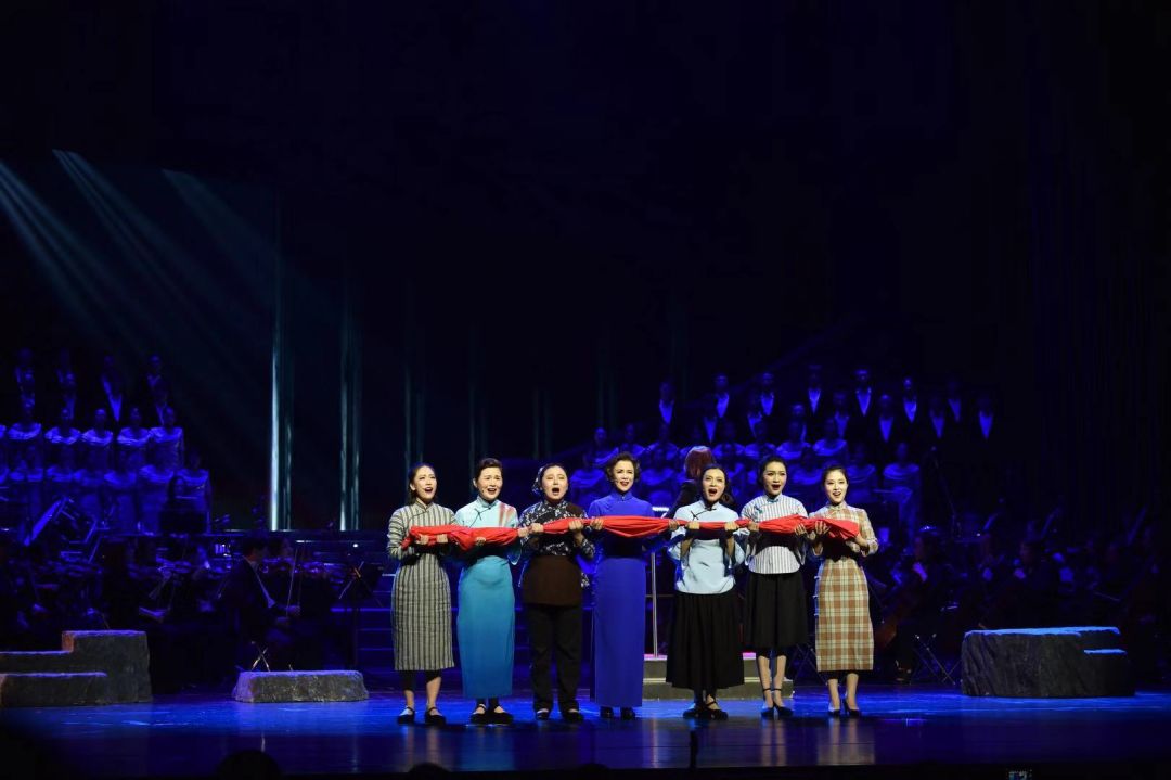 致敬红色经典中国美声61大型交响清唱剧江姐鹏城上演