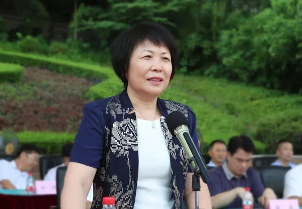 会神听讲的新生们憧憬未来的新生们文字 | 岭师新闻中心讯图片 | 郑钰