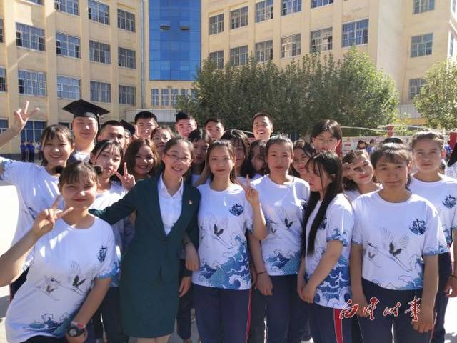 甘作学生成长的指明灯扶贫路上的你们教师节快乐