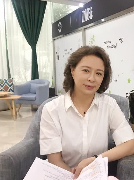 任长霞扮演者59岁刘佳老师近照曝光虽然皱纹多但笑容慈祥