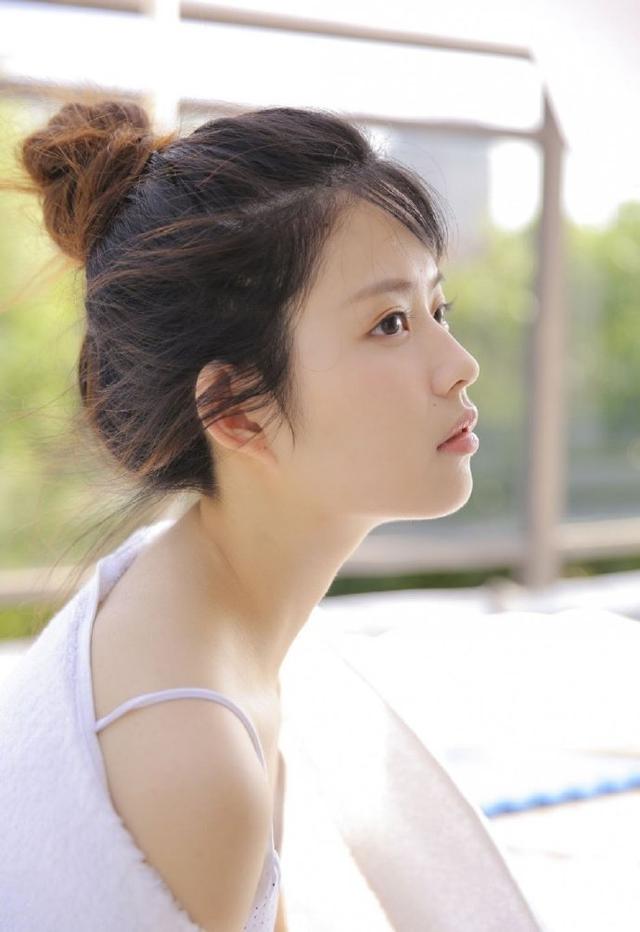 摄影欣赏丨清新养眼邻家小妹,清纯感满满!