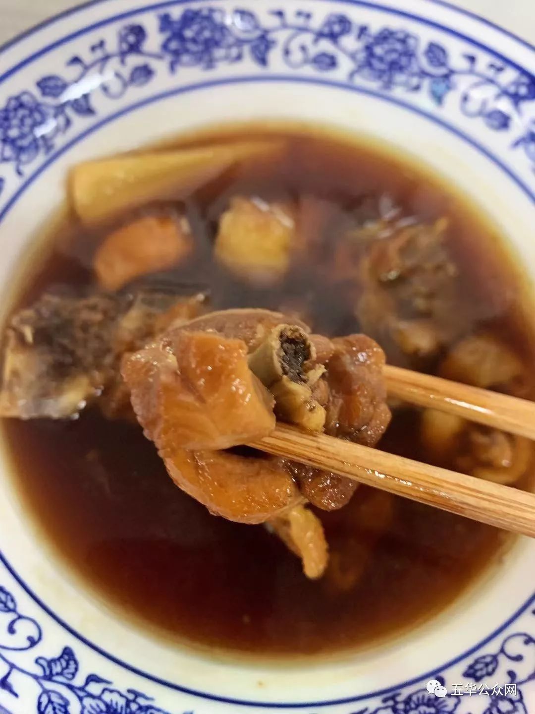 五华客家菜师傅——老酒煮鸡