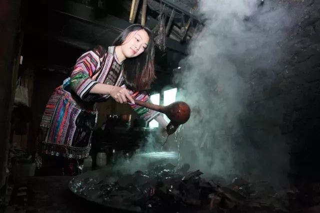 去千年瑶浴发源地泡个澡,玩不一样的高华瑶寨_药浴