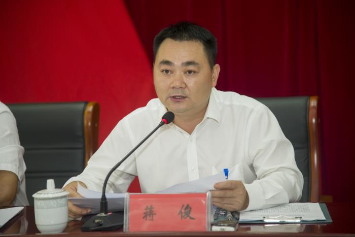 中共西畴县委十三届八次全会胜利闭幕