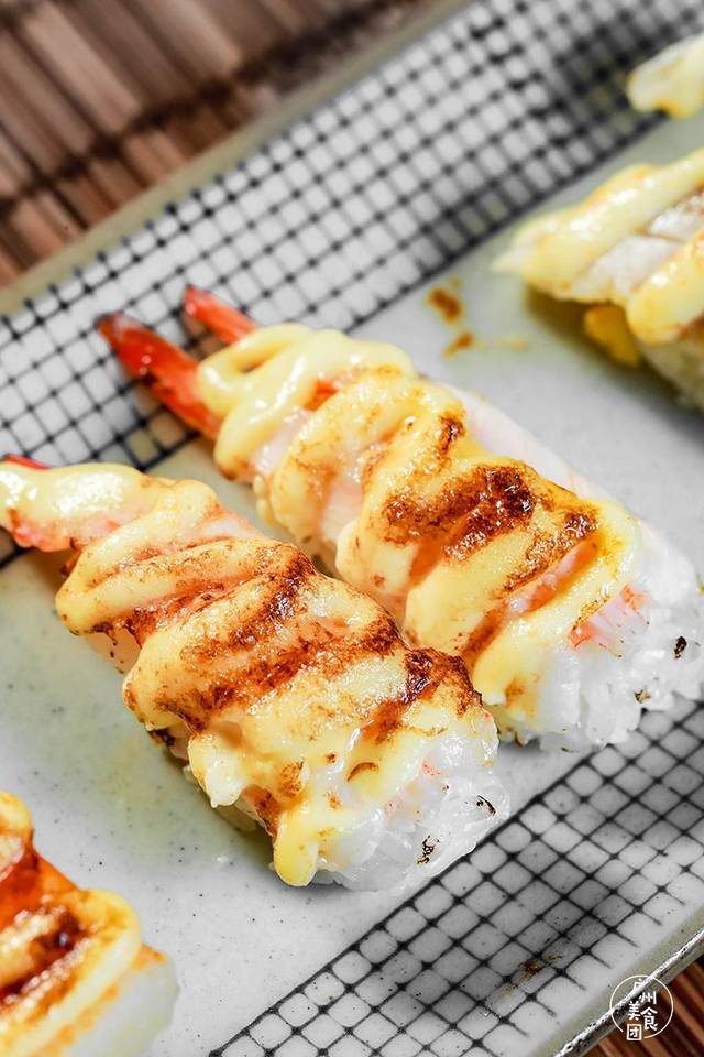 美味刷爆小红书"鲜":每天拿新鲜的飞机货板崎寿司一期一汇無雙居酒屋