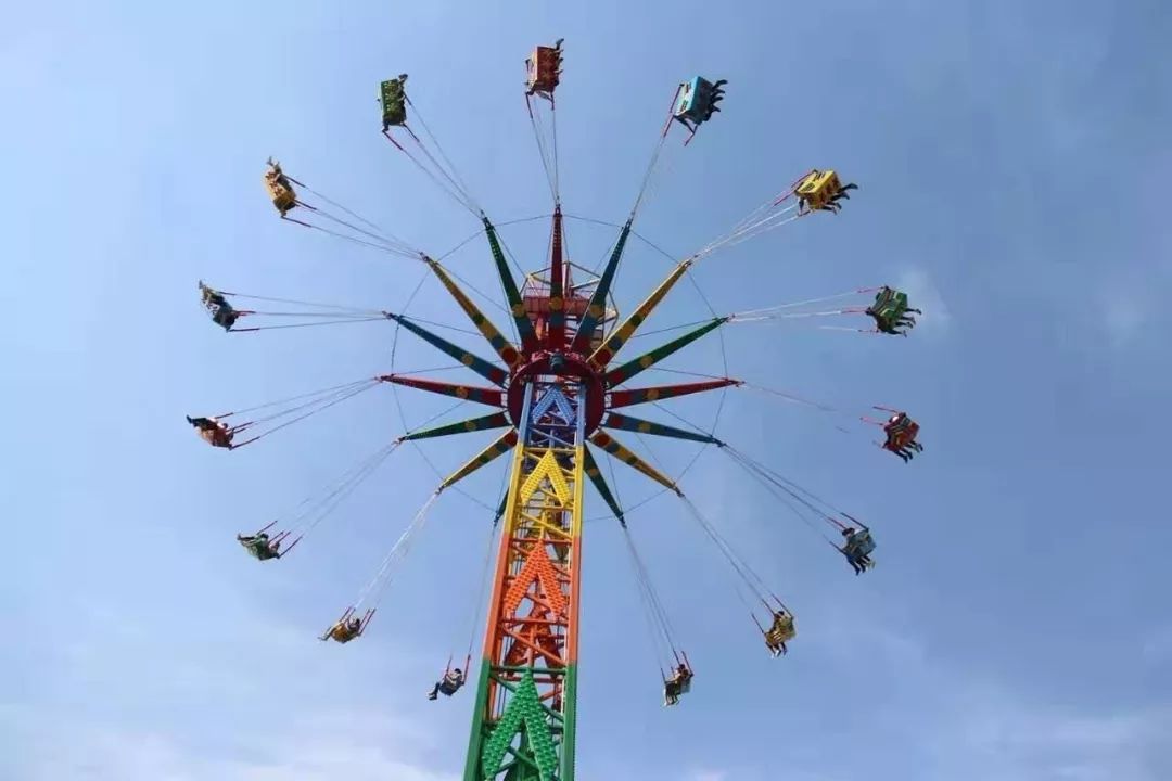 太行欢乐谷是高水准,现代化,新颖的大型综合性游乐场,占地66万多平方