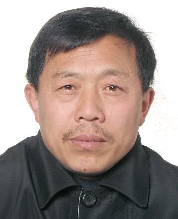 关于敦促王见刚黑社会性质组织犯罪集团第二批在逃犯罪嫌疑人投案自首