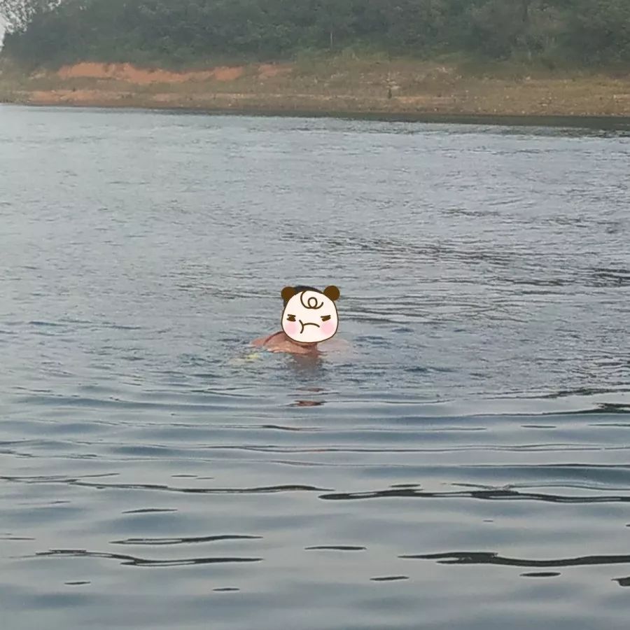 大曝光这些人在石壁水库游泳