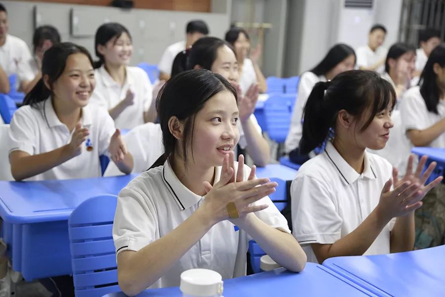 您为我引路我为您亮灯衢州中专学生这样表达教师节祝福