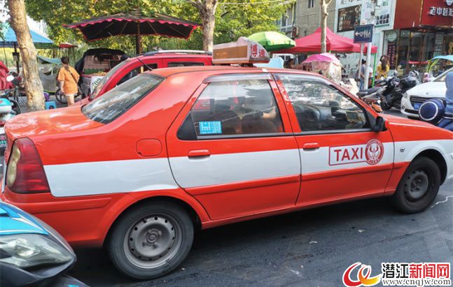 潜江出租车"里外"焕新 你感觉如何?