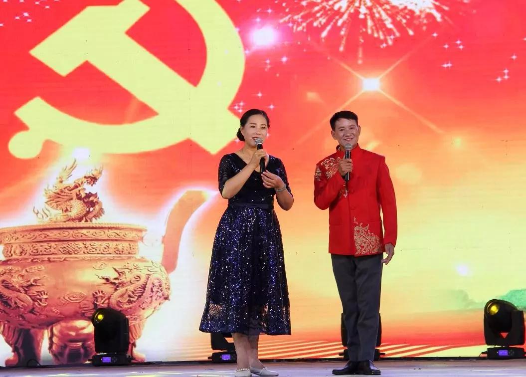 海安市大公镇庆祝中华人民共和国成立七十周年专题文艺晚会圆满落幕 图15