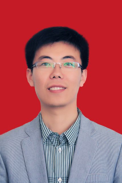 王平静日照市金海岸中学教师,德育主任.