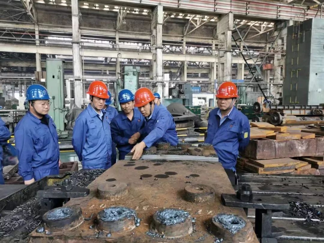 酒钢集团公司党委常委,副总经理蒋志翔带队进行"中秋节""国庆节"期间