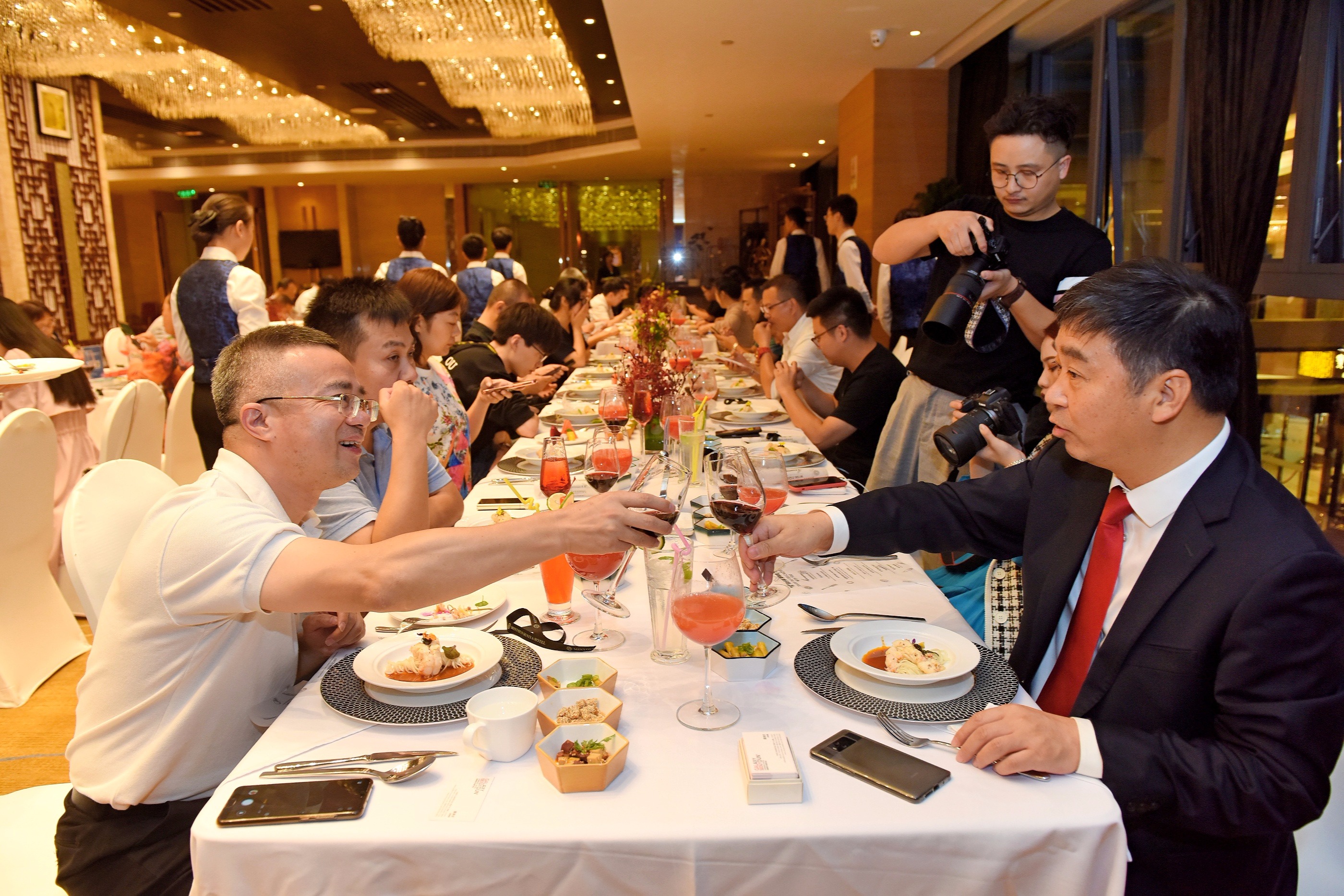 中肴西馔食色食味成都明宇尚雅饭店宇你分享美味食分品鉴晚宴