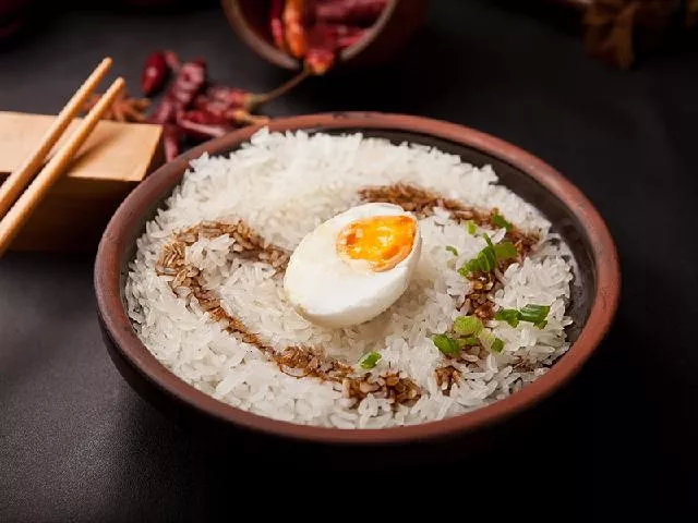 王一博张若昀都爱ta湖南超人气小吃黑白电视来红唐了