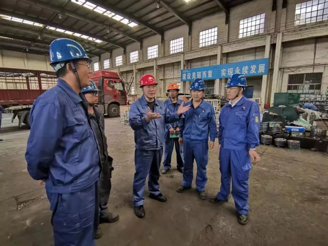 酒钢集团西部重工公司董事长总经理孔祥锐带领相关人员进行中秋节国庆