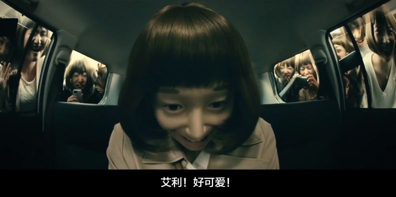 日本导演将戴着微笑面具的女孩拍了一部短片500多万观众看后集体沉默