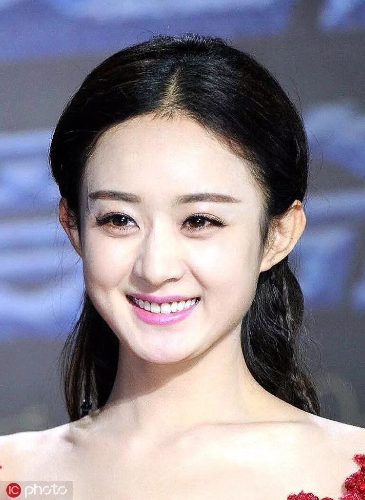 同样在造型上打了一场漂亮翻身仗的还有赵丽颖 .