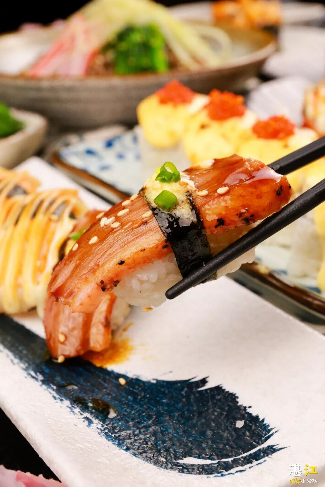 人均40元赤坎这家低调的寿司小店有深夜食堂般的美味和温馨