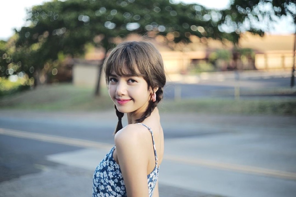 一个回眸令人沦陷lisa双麻花辫清纯甜美