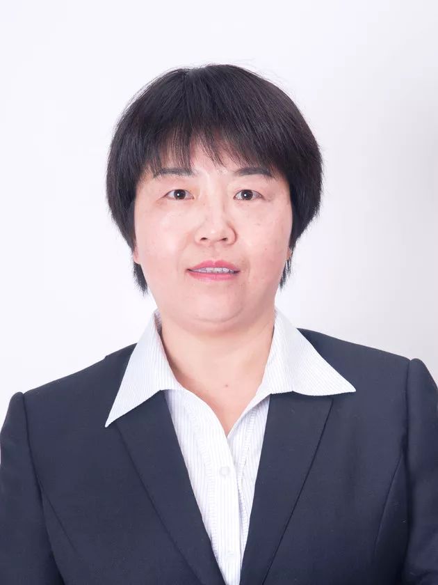 初中语文教师 张小霞初中英语教师 李 杰王玉霞初中数学教师张庆军