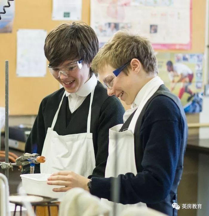 英国中学教育培育一个绅士需要三代人的努力在这里只需要三年