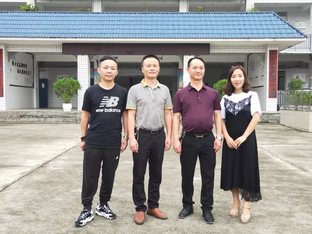 龙孔小学·校长,党支部书记李智,副校长朱凤琼,副校长张孝明舞雩小学