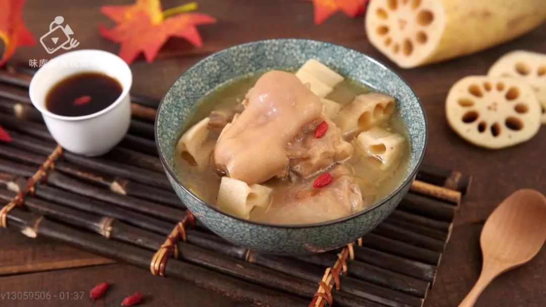 秋日里的一杯养生汤的简单介绍-第1张图片-鲸幼网