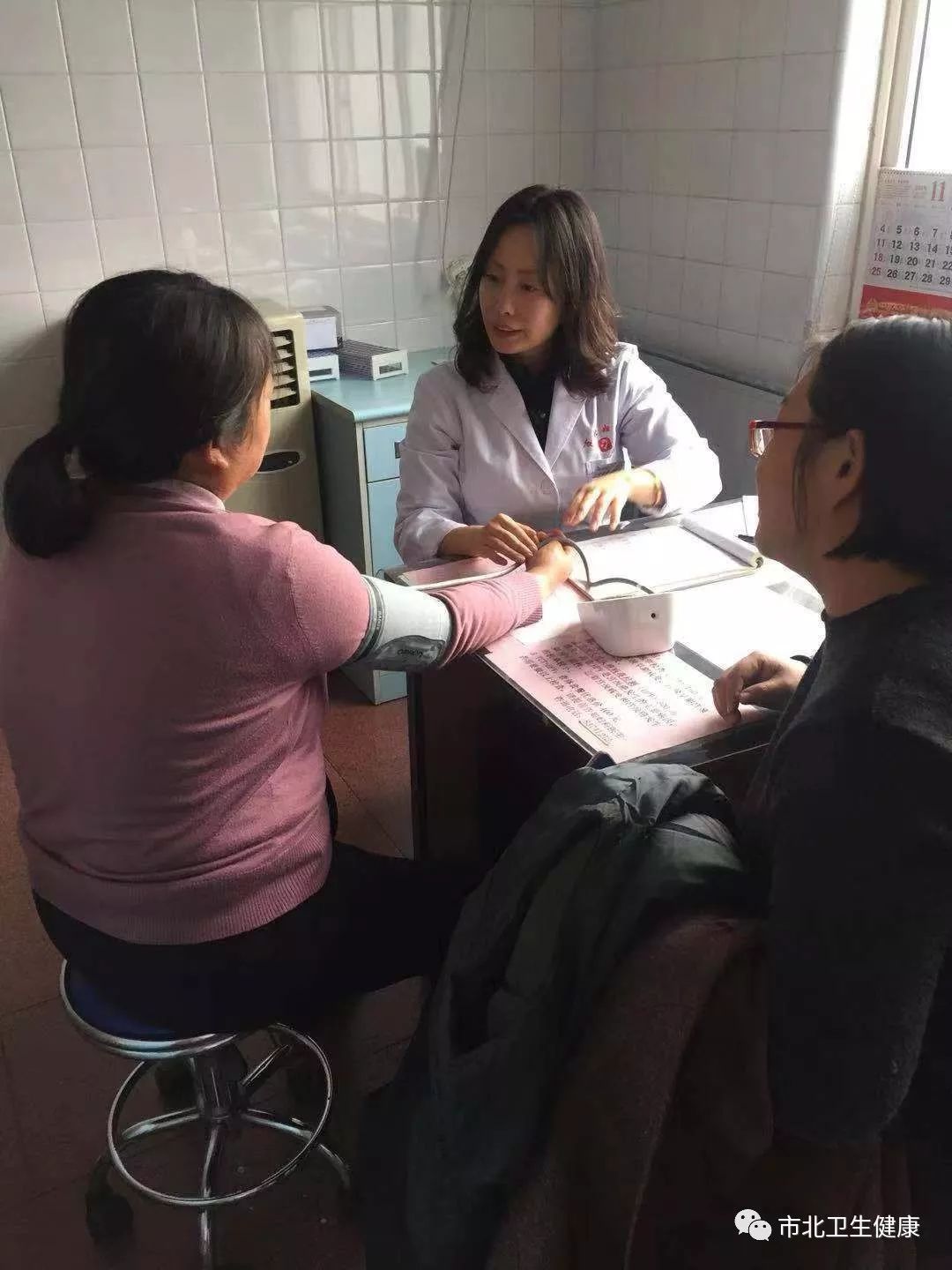 以防治宫颈癌乳腺癌为重点并针对妇科常见病多发病开展普查普治