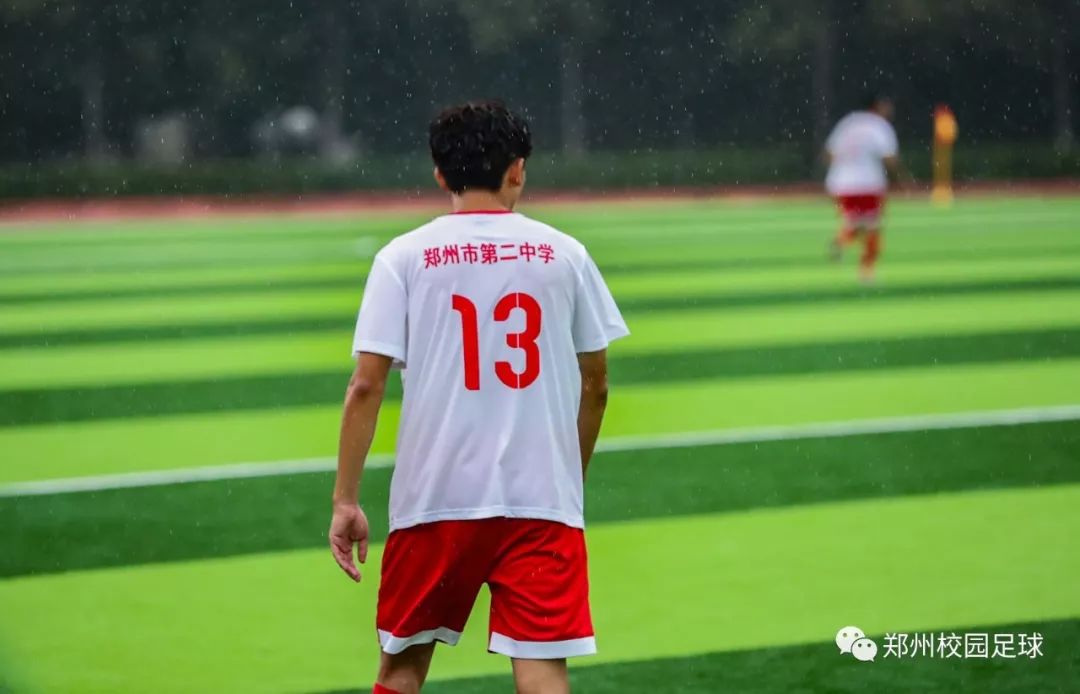 最美教师陈斌坚守绿茵二十七载只为成就更多梦想