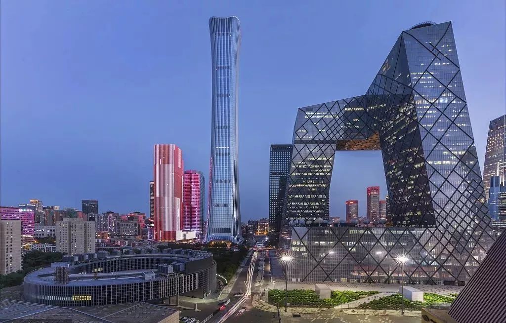 各大城市上天入地的地标建筑见证中国速度