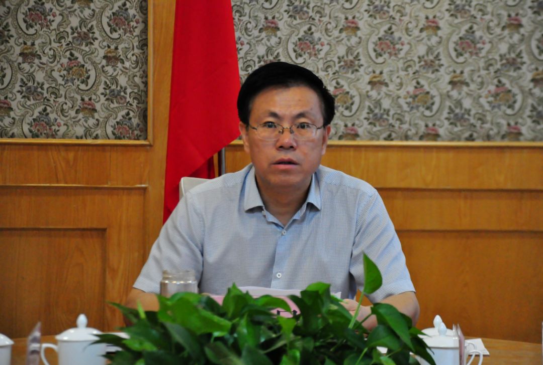 【脱贫攻坚在行动】我县召开脱贫攻坚工作周例会
