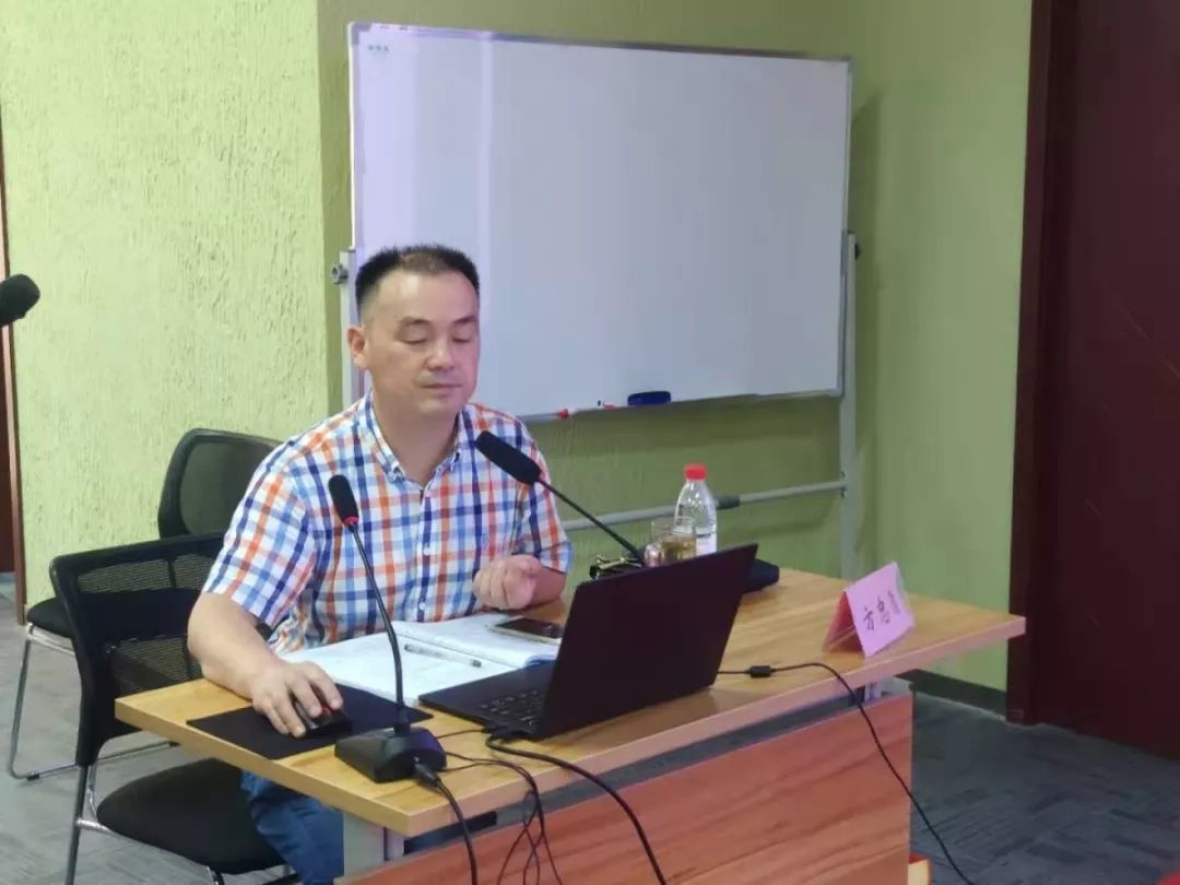 陆锌——"应急与消防安全风险隐患排查"吴伟文——"设备安全风险隐患