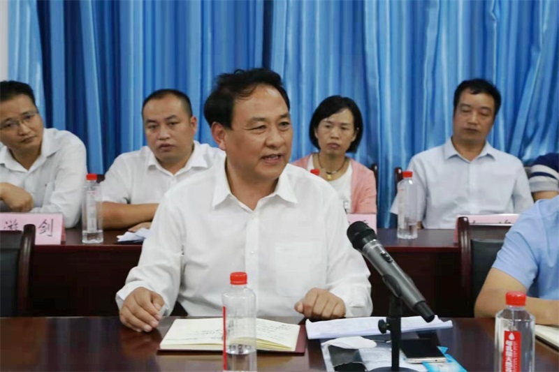 9月10日,毕节市委常委,黔西县委书记卢林主持召开黔西县第三十五个