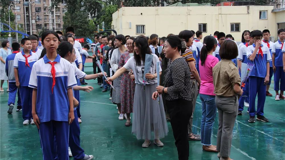 浓情九月感谢师恩丽泽中学庆祝教师节活动丰富多彩